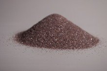 Tryskací materiál - umělý hnědý korund